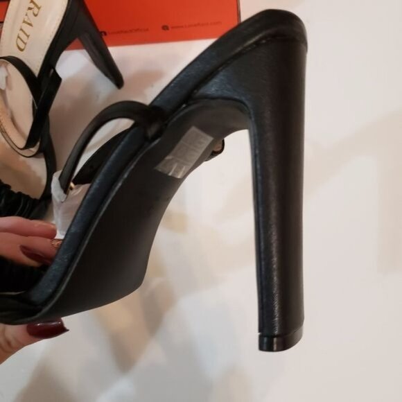 NIB RAID Wide Fit Waverly ruched heeled‎ sandals in black Size 5 - Picture 6 of 8